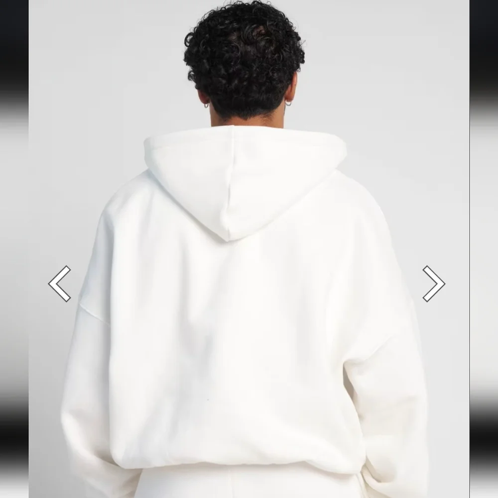 Oversized White Hoodie Sweatshirt with Relaxed Fit - Picture 3 of 5